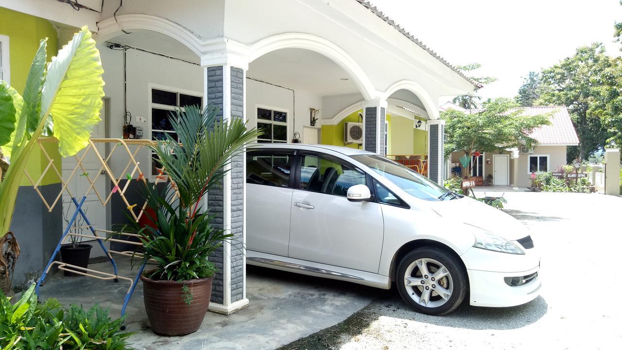 Idul Sunrise View Hotel Pantai Cenang  Exterior photo