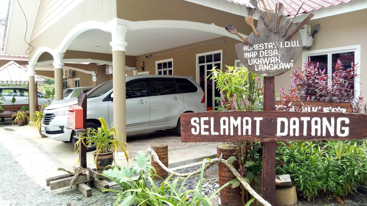 Idul Sunrise View Hotel Pantai Cenang  Exterior photo